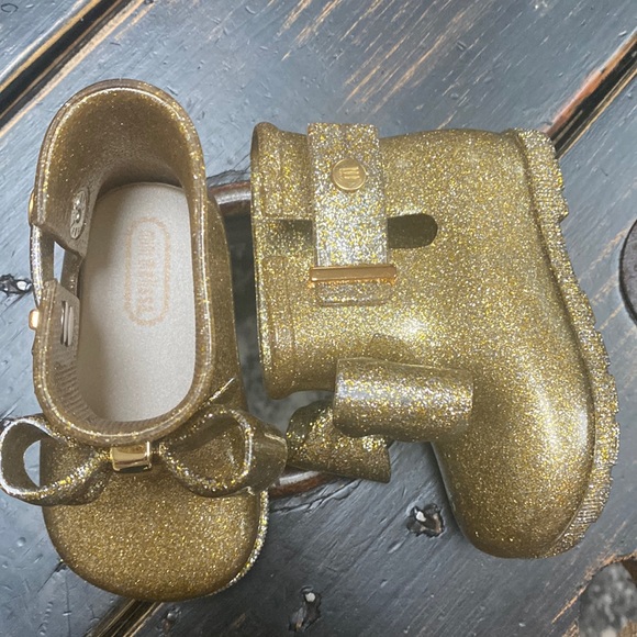 MINI MELISSA Sugar Rain Bow Rain Boots Gold Glitter Bow - Used, Worn Once - Picture 3 of 12